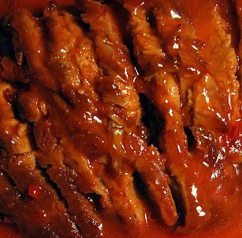 Krokant spek met zoet zure chilisaus